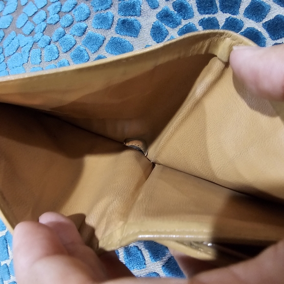 Authentic Celine Kiss lock wallet - Picture 2 of 8